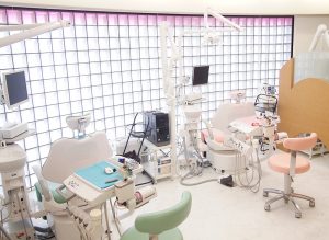 練馬区武蔵関、みたに歯科医院の明るくリラックスできる診察室
